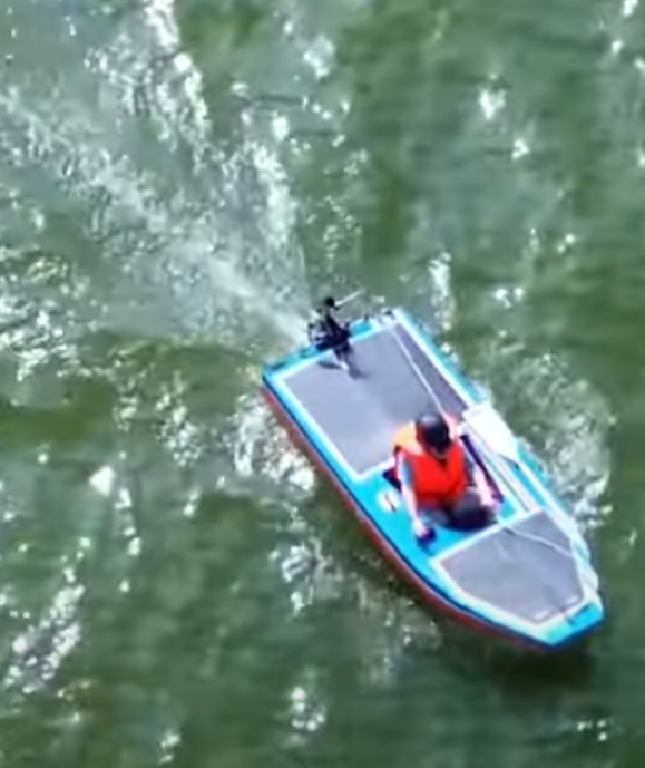 Student in solar boat